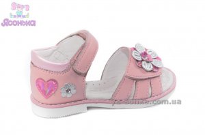 Кожаные сандалии для девочки