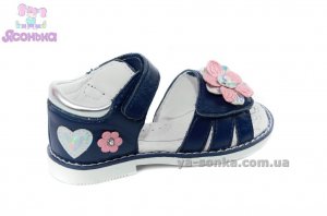 Кожаные сандалии для девочки