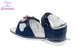 Кожаные сандалии для девочки