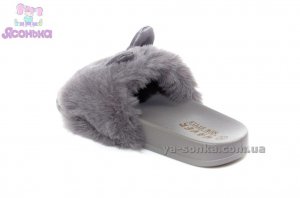 Хутрові шльопанці "Вушка" дівчатам.