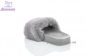 Меховые шлепки для девочек