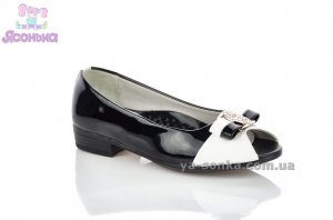 Відкриті туфлі для дівчинки