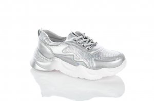 Дитячі кросівки для дівчат