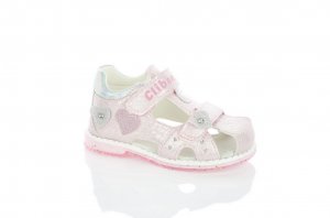 Закрытые босоножки для девочки