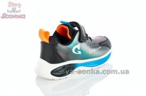 Детские кроссовки