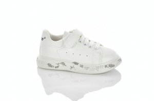 Детские спортивные туфли