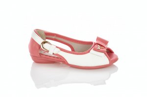 Закриті босоніжки для дівчинки