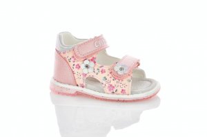 Летняя обувь для девочки