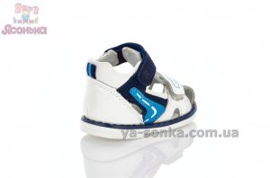 Сандалии для маленького мальчика