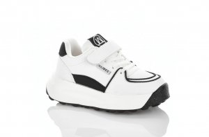 Супер модні кросівки дівчинці