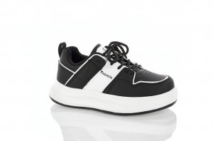 Оригинальные детские кроссовки