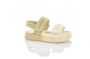 Девичьи сандалии