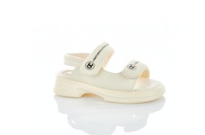 Стильные сандалии девочкам