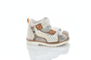 Босоножки для маленького мальчика