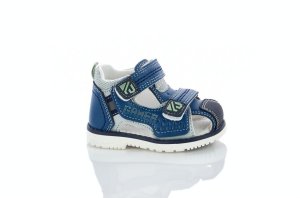 Босоножки для маленького мальчика