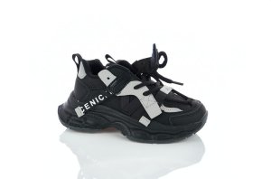 Кроссовки на липучке детям