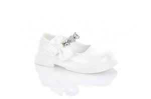 Изысканные белые туфли для торжеств