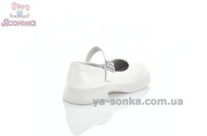 Светлые лоферы для девочки