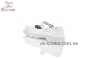 Светлые лоферы для девочки