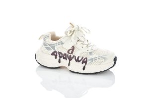 Легкие детские кроссовки Apawwa с вентиляционной сеткой