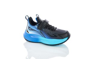 Стильные весенние кроссовки мальчикам