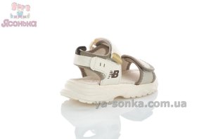 Светлые спортивные сандалии мальчикам