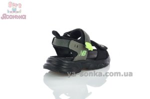 Светлые спортивные сандалии мальчикам
